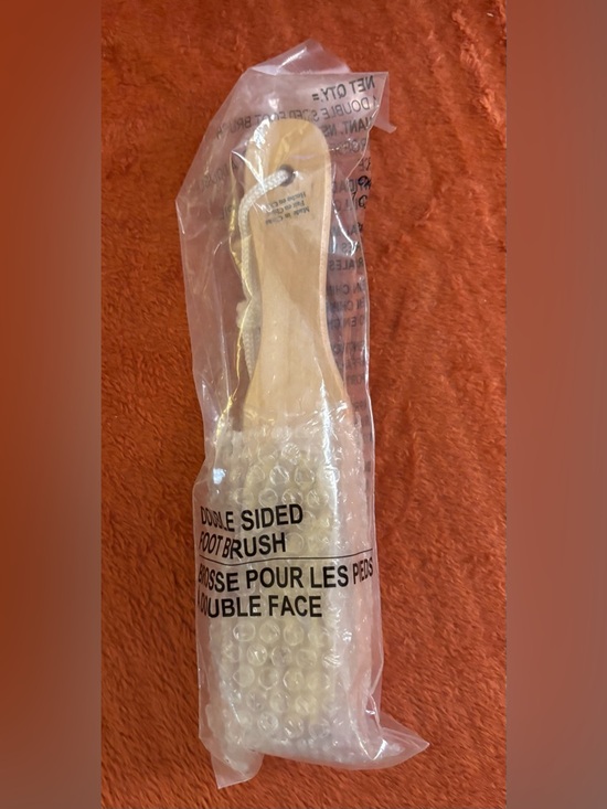 2 hairbrushes & 1 foot brush with pumice stone. All NEW in original packaging. - Picture 8 of 10
